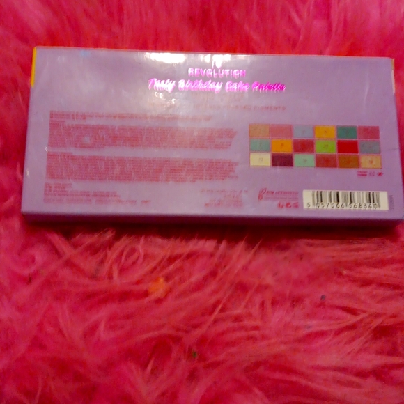 Revolution Beauty Tasty Birthday Cake Eyeshadow Palette BNIB - Picture 2 of 4